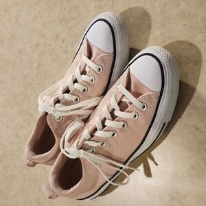 Light pink Converse